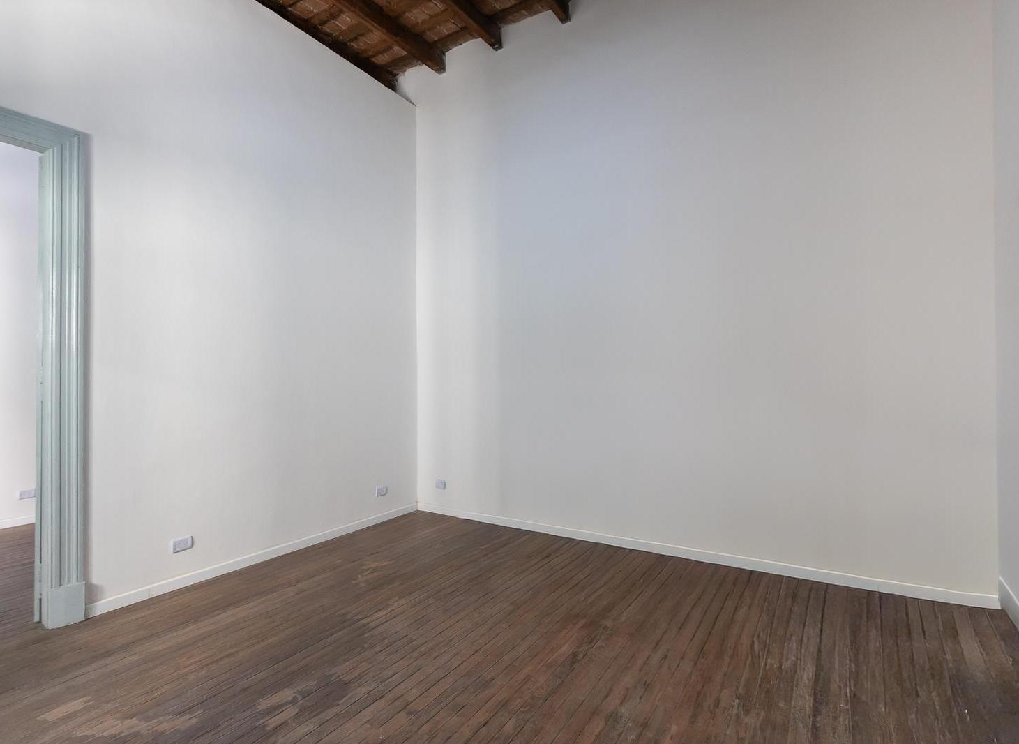 Foto de Departamento Refaccionado en Venta en Monserrat, imagen 5