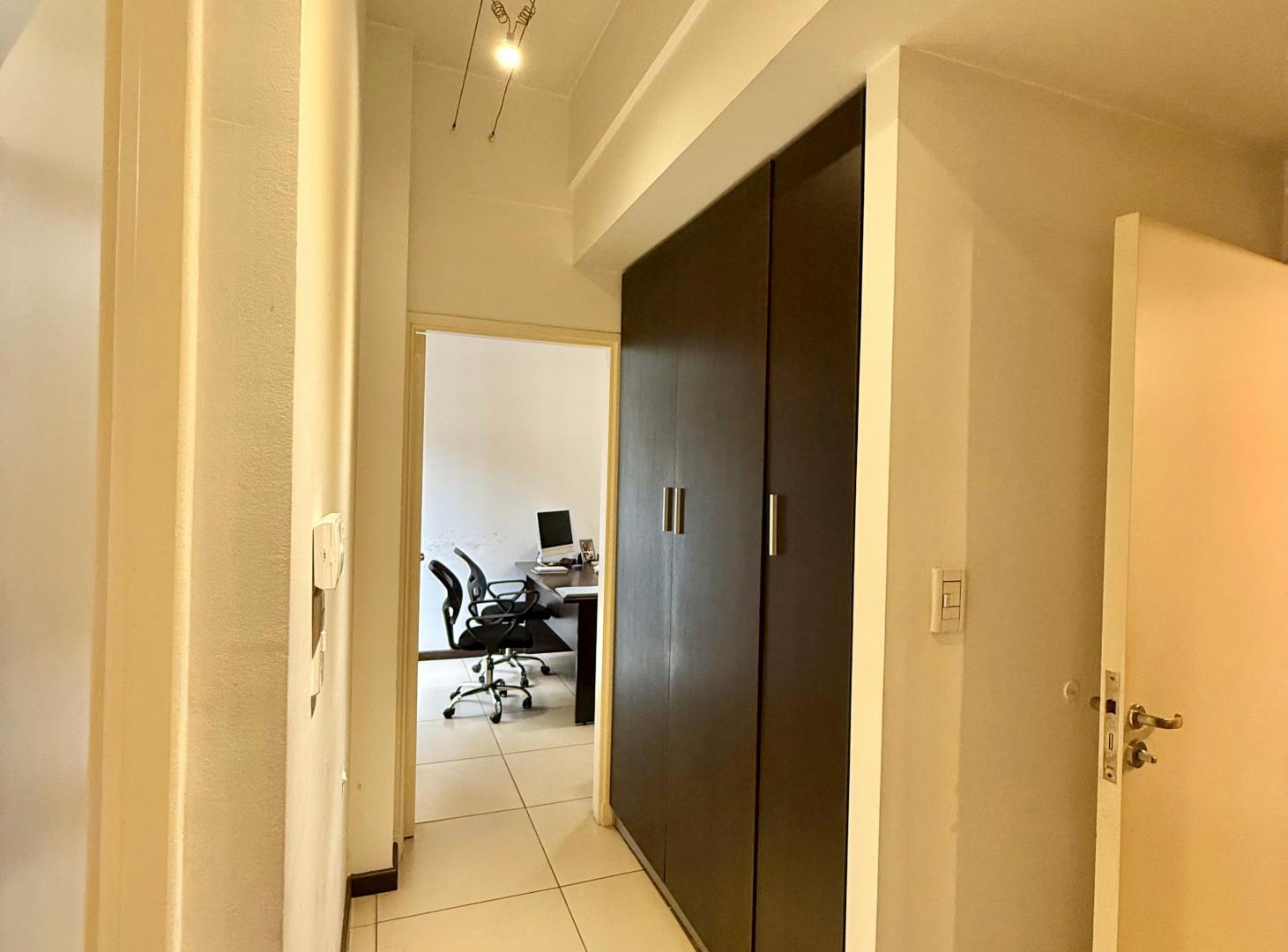 Foto de Oficina en alquiler | Calle Mitre, Mendoza | 190 m² + 2 cocheras · USD, imagen 3