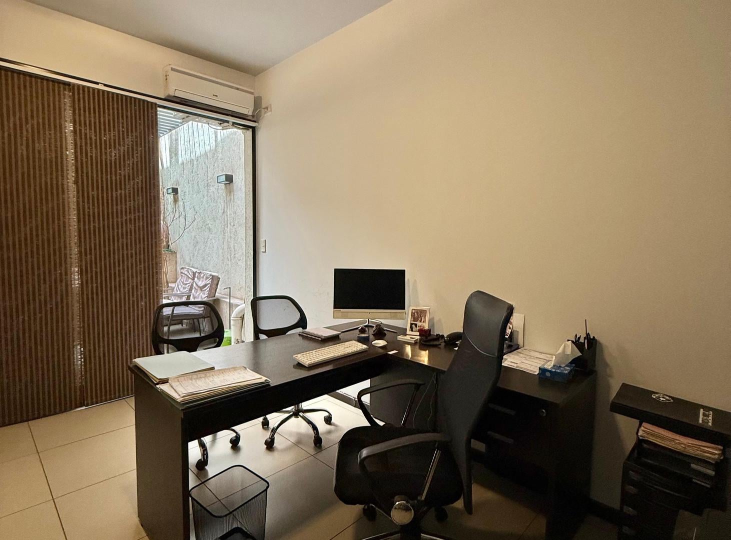 Oficina en alquiler | Calle Mitre, Mendoza | 190 m² + 2 cocheras · USD 1.900/mes