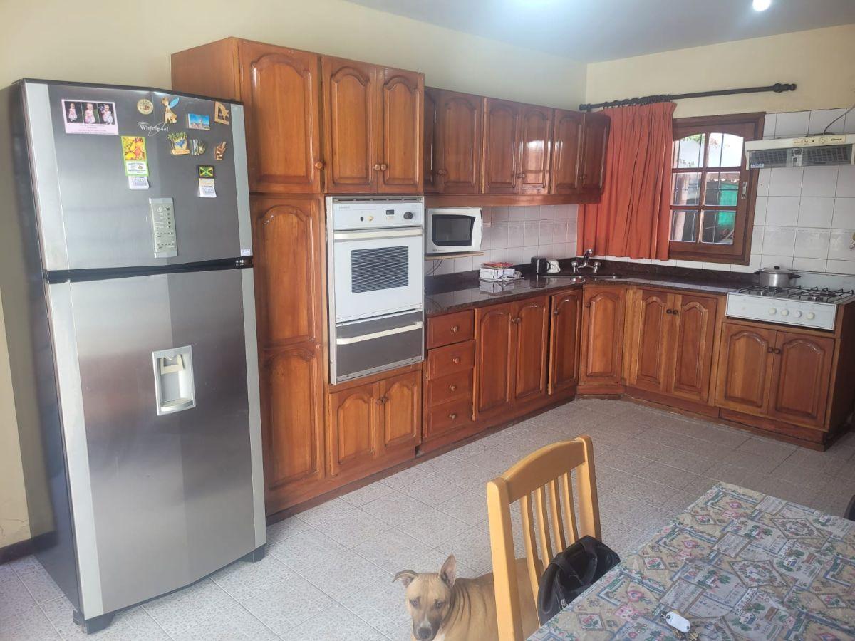 Casa 300 m² cubiertos en 2 plantas | Santa Ana, Guaymallén | Apta crédito BNA · USD 125.000