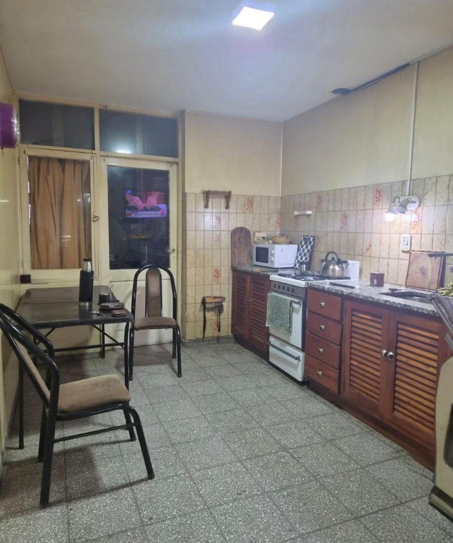 Foto de Casa para reciclar, 3 dorm. y cochera — B° Santa Ana, imagen 1