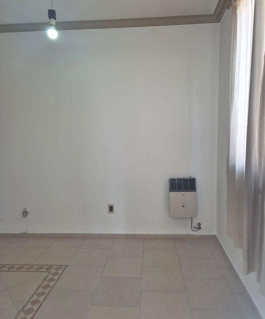 Foto de Departamento 1 dormitorio en planta baja con patio propio — San José, imagen 1