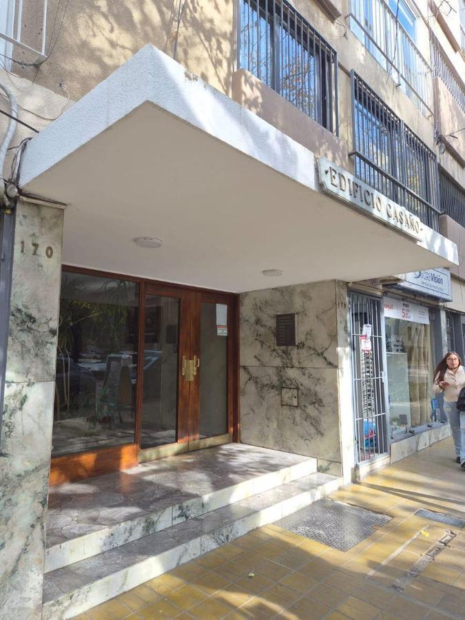 Foto de Departamento en venta | San Lorenzo frente a Plaza España, Mendoza | 30, imagen 2