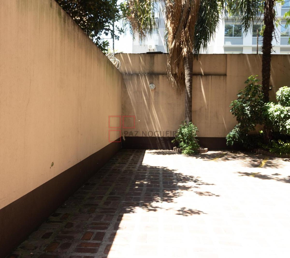 Departamento 4 Ambientes con 2 Cocheras y Baulera en Caballito 3