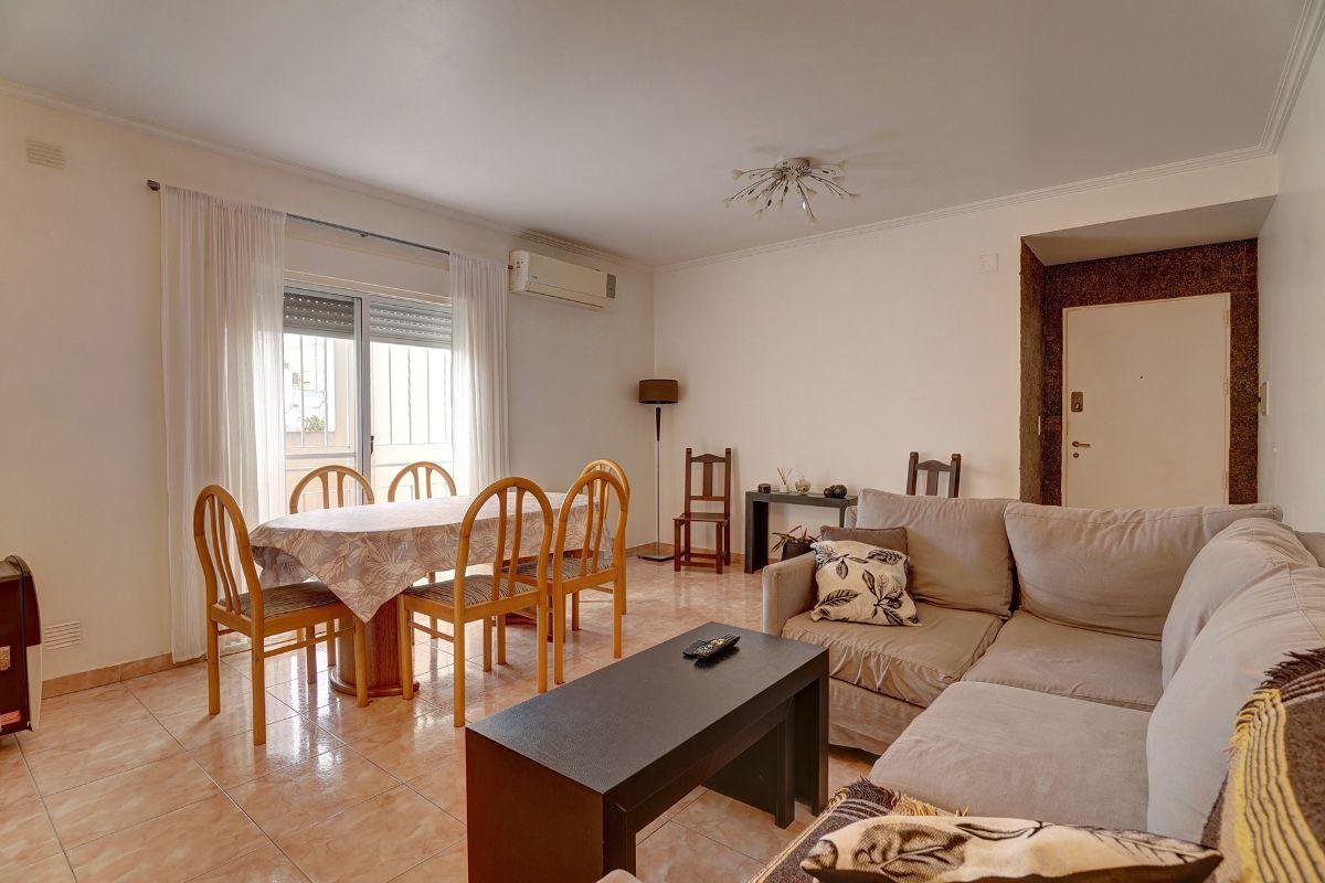 Foto de VTA. EXCLUSIVO DPTO 4 AMBIENTES CON JARDÍN, PATIO Y QUINCHO EN EL CORAZÓN DE MONTE CASTRO. 155 m2, imagen 2