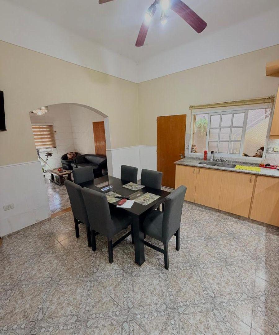 Foto de VENTA CASA C/COCHERA, TERRAZA Y PARRILLA MONTE CASTRO, imagen 1