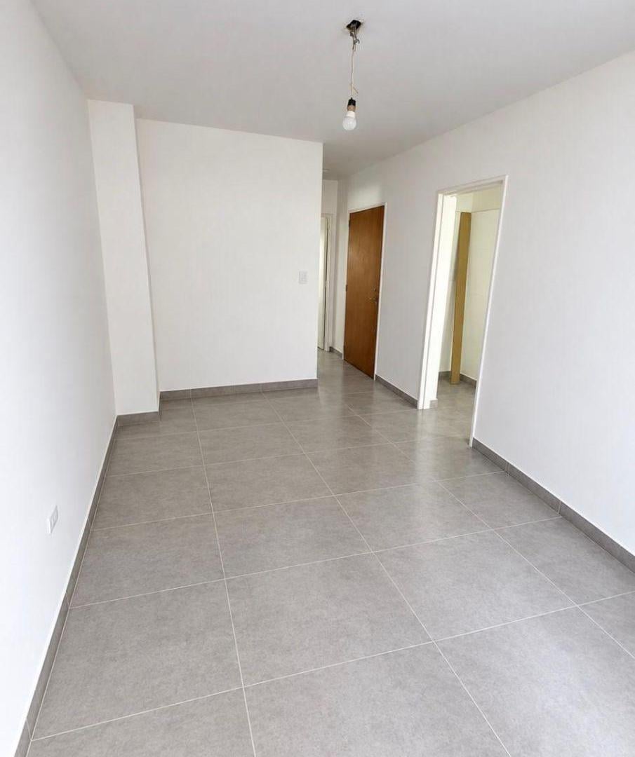 Foto de Departamento 2 ambientes con balcón y patio super luminoso, imagen 3
