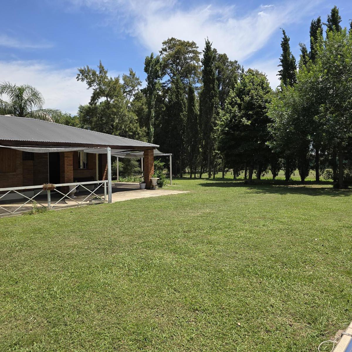 Venta Casa de Campo con Pileta y Quincho en Pavón 2