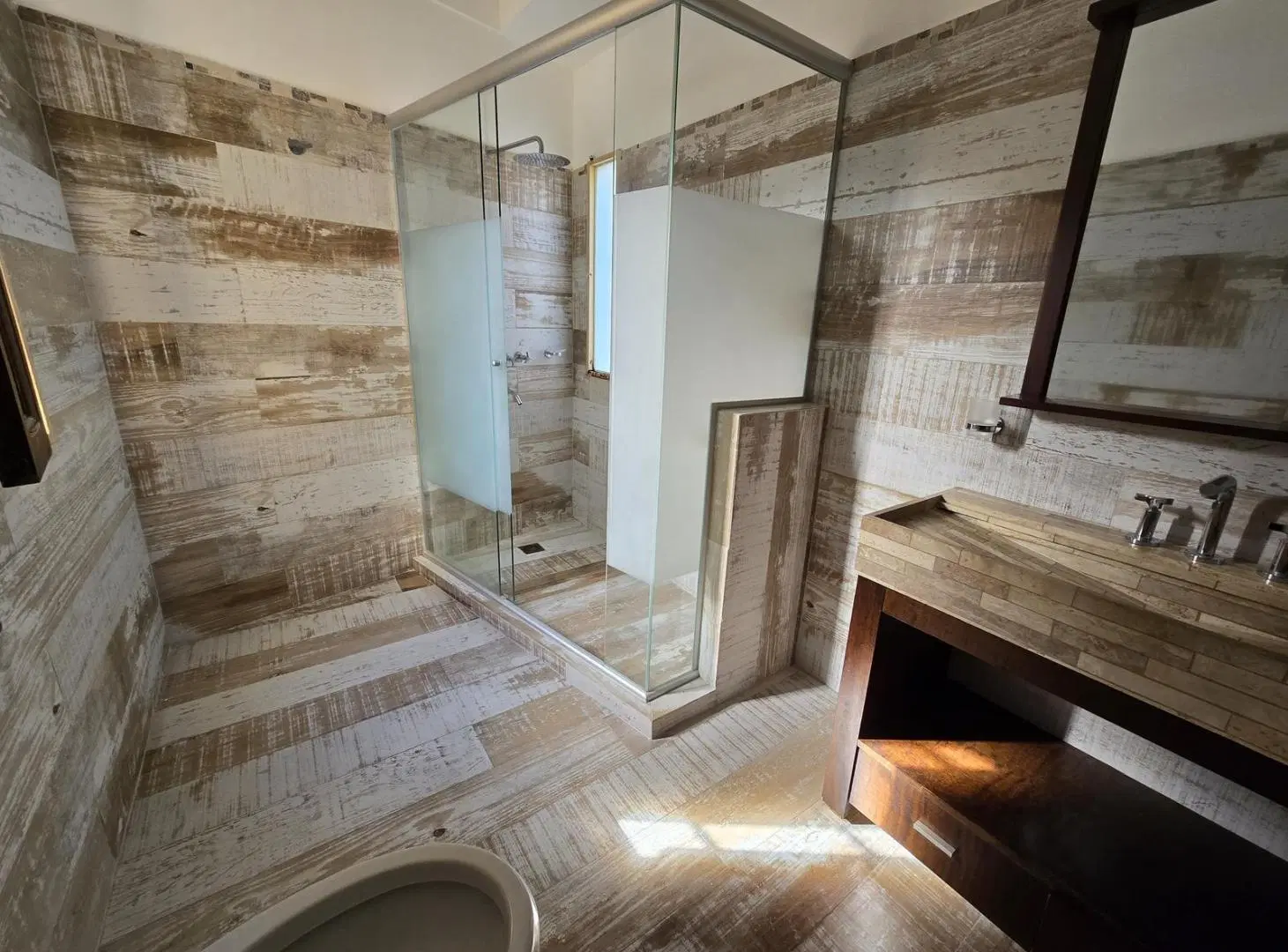 Casa en Arroyito | 3 Dormitorios (1 en Suite con terraza) | Comodín | Quincho 5