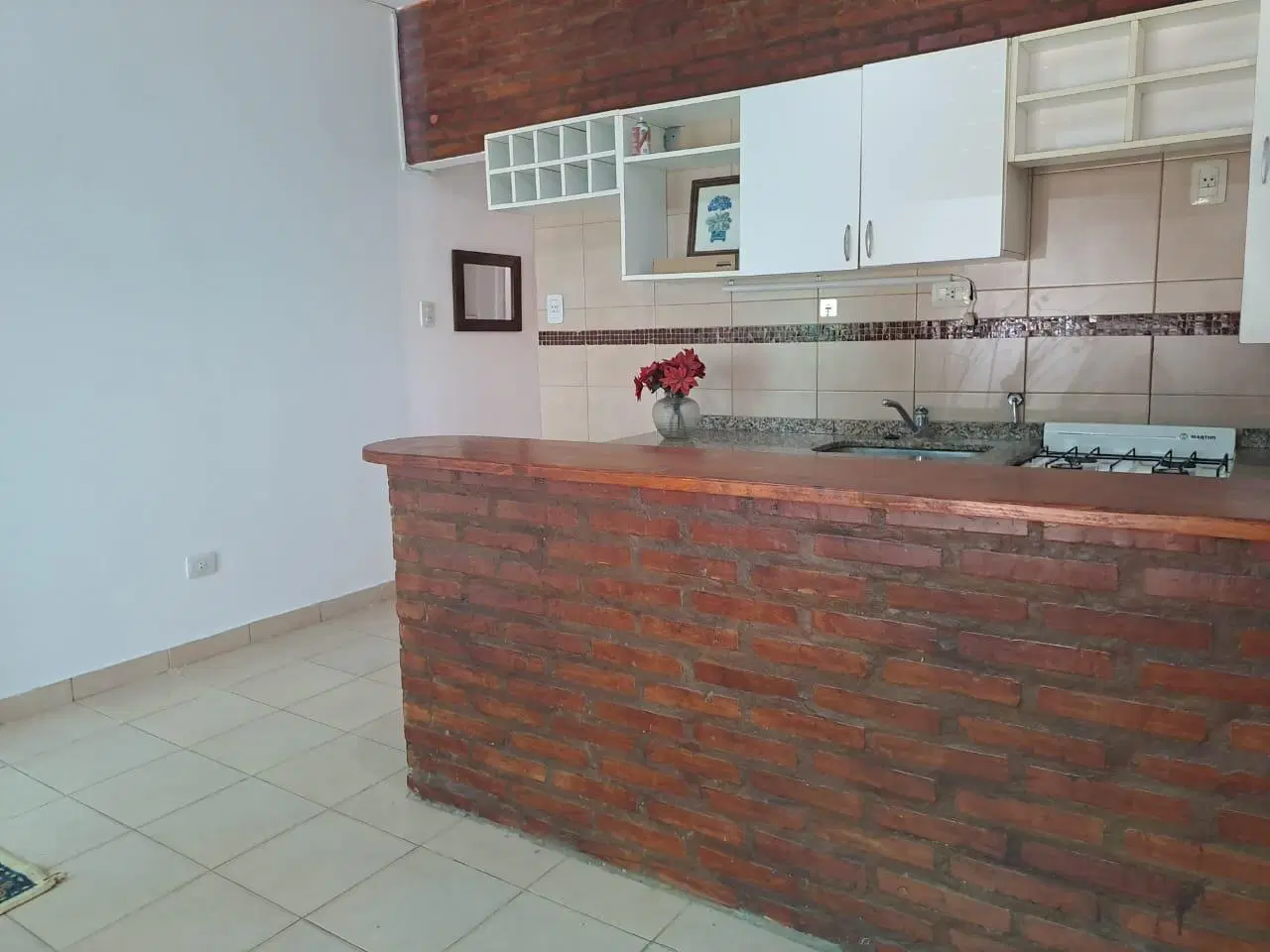 Condominio de 4 departamentos Funes 5