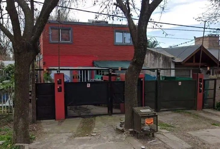 Condominio de 4 departamentos Funes 1