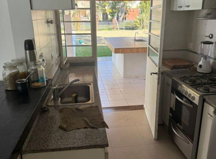 Casa 4 ambientes. | LIBERTAD al 1300 3