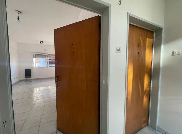 Departamento 2 ambientes. | Rivadavia al 3600 5
