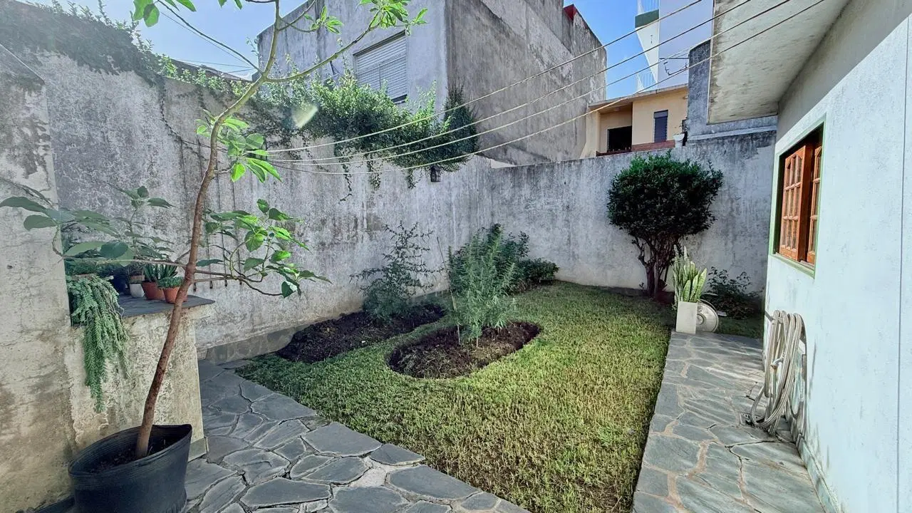 Casa 4 amb con jardin y cochera 4