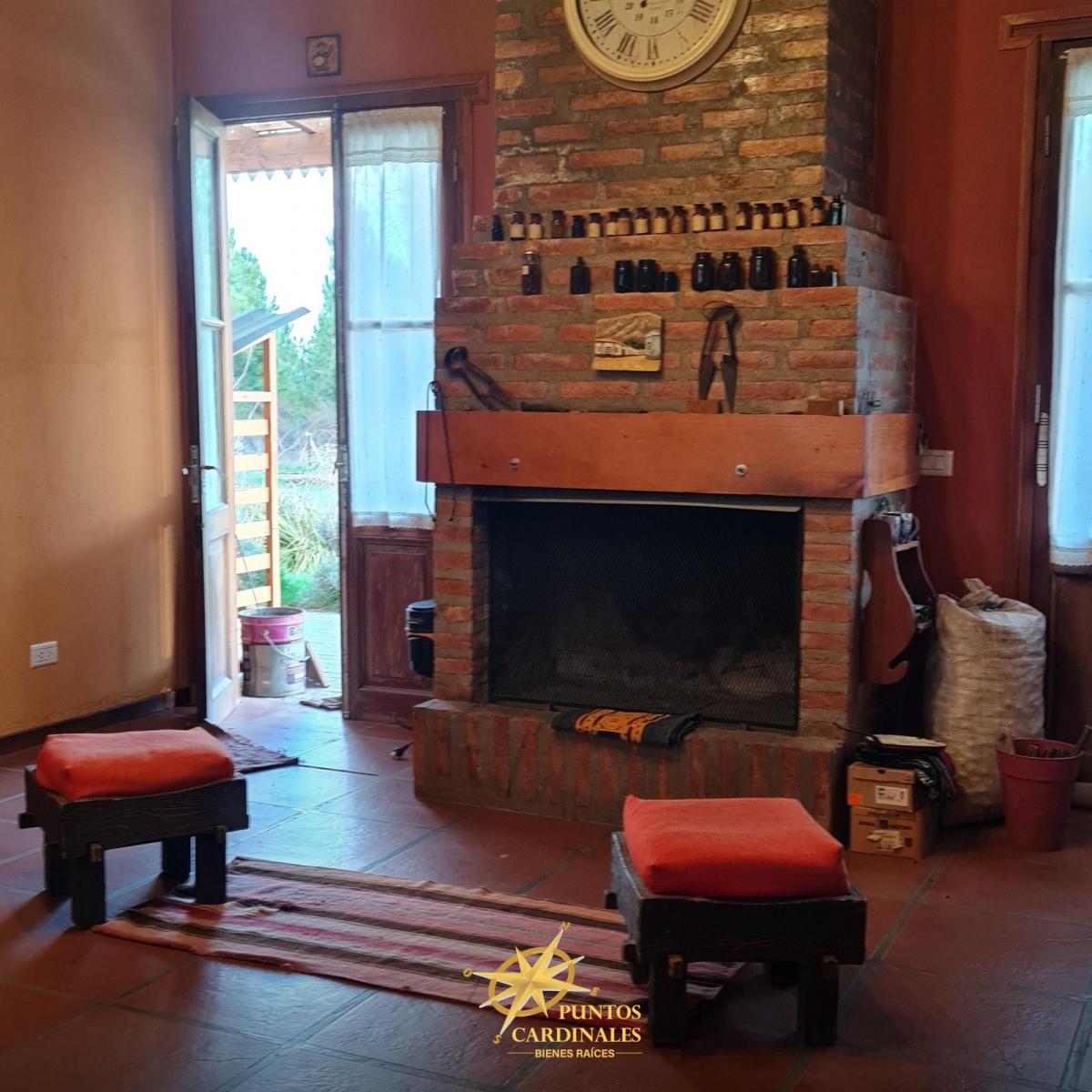 Casa a La Venta en Esquel: 3 Habitaciones, Jardín y Galerías Semicubiertas 3