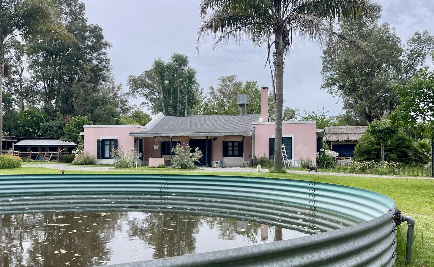 Espectacular casa estilo campo en La Bota Benavidez