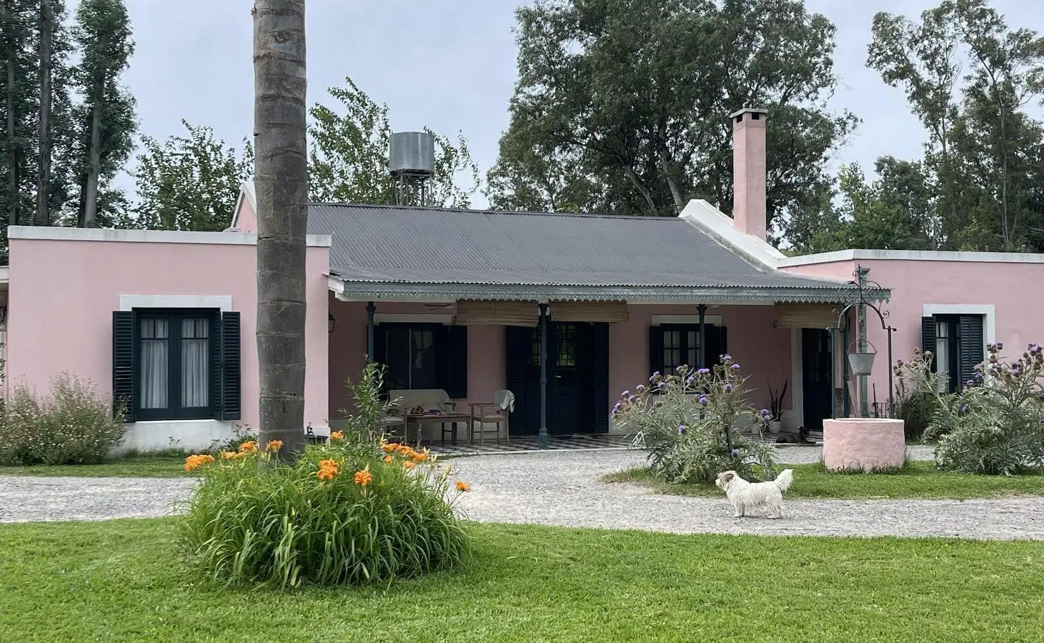 Espectacular casa estilo campo en La Bota Benavidez 1