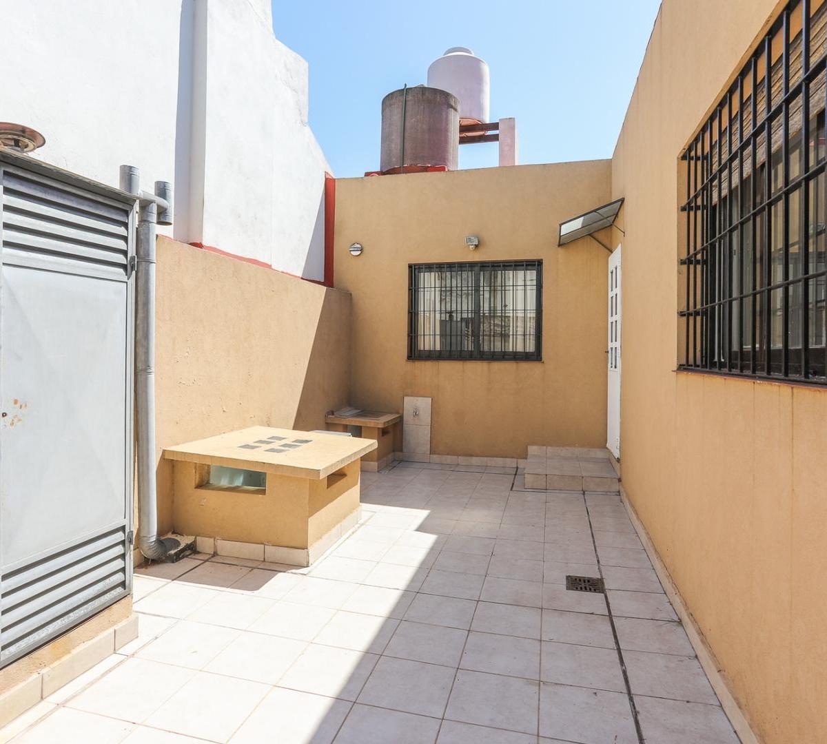 Casa 5 Ambientes - Patio - Terraza - Cochera 2 Autos 5