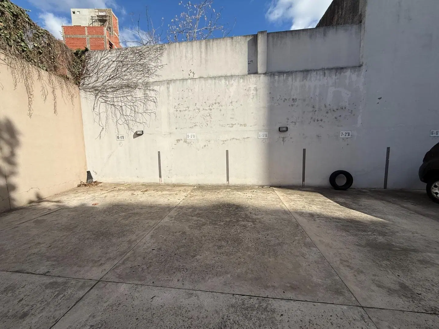 VENTA 2 AMB – BALCON - COCHERA -PARQUE CHAS 8