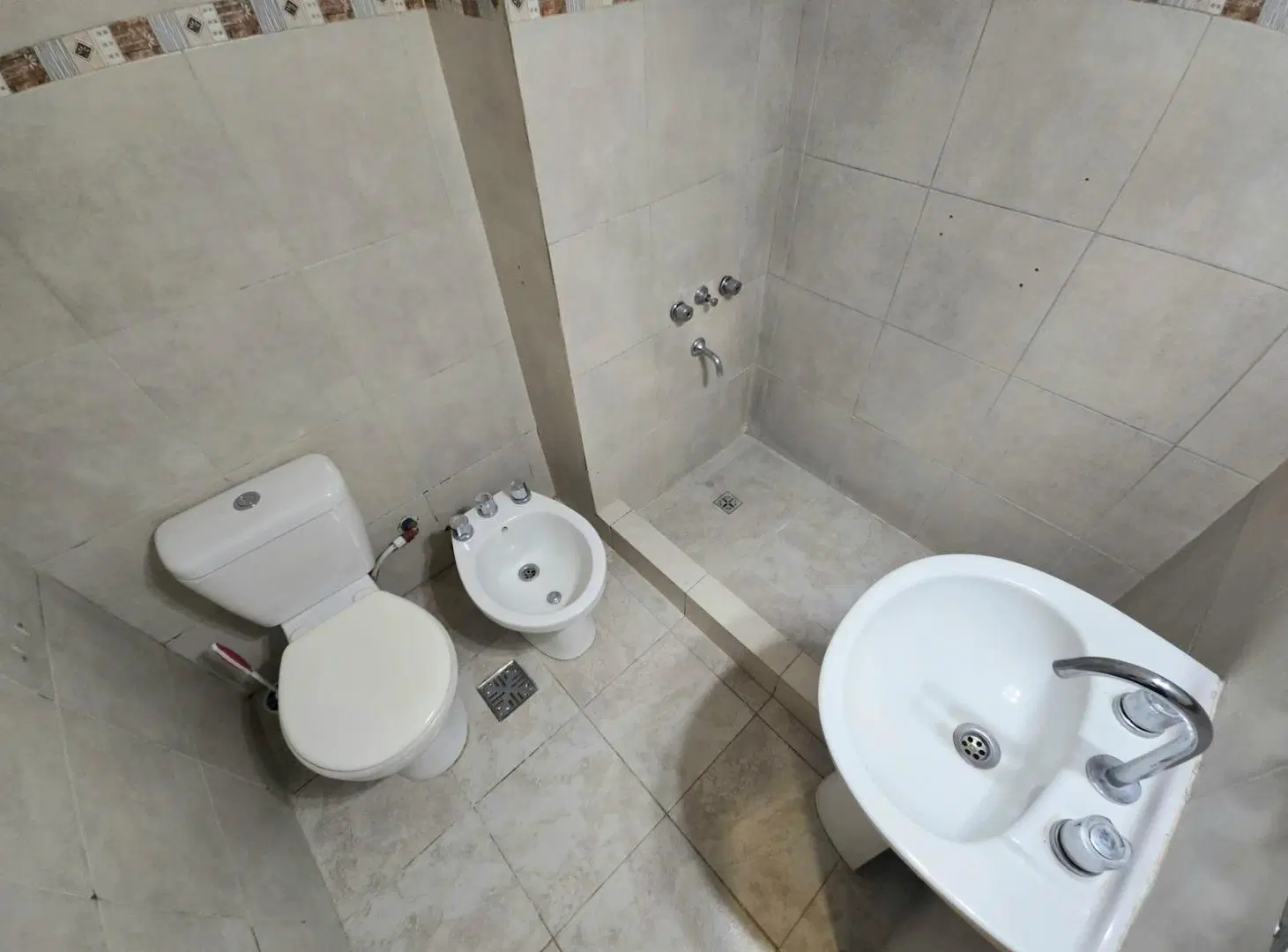 Departamento 1 ambiente con patio - Zona Plaza Colon 5