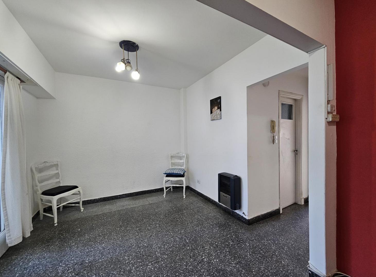 Foto de Departamento 2 ambientes en venta luminoso | Barrio Chauvin, imagen 2