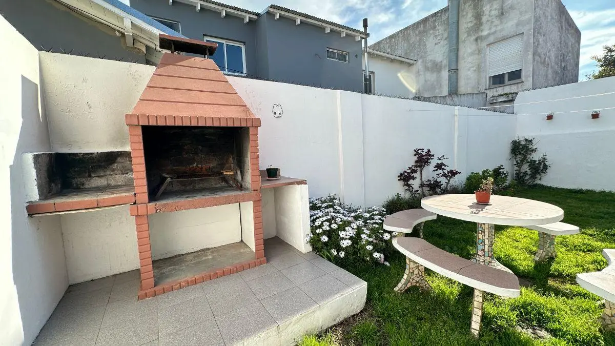 Casa para 4 personas con parrilla y cochera en zona centro, Miramar - Hola Sur 5