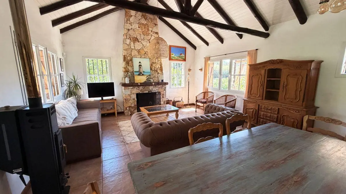 Casa para 5 personas con parrilla y jardín en zona Cruz del Sur, Chapadmalal - Hola Sur Alquileres 3
