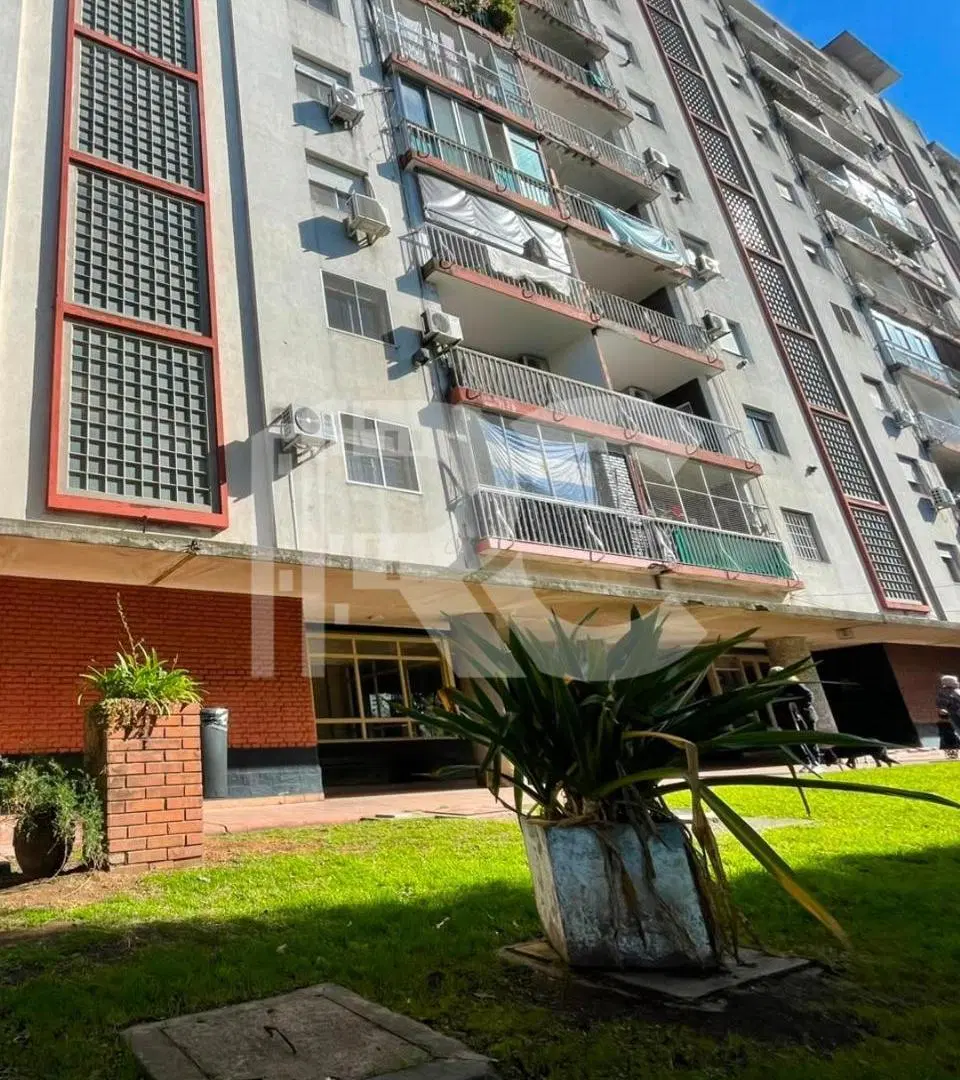 Departamento en alquiler de 4 ambientes zona de Villa Celina 1