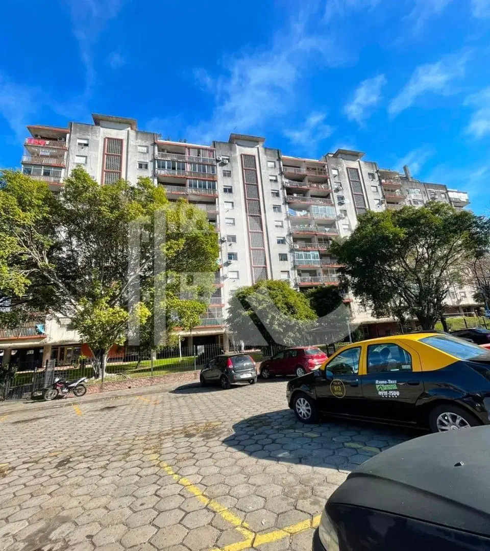 Departamento en alquiler de 4 ambientes zona de Villa Celina 8