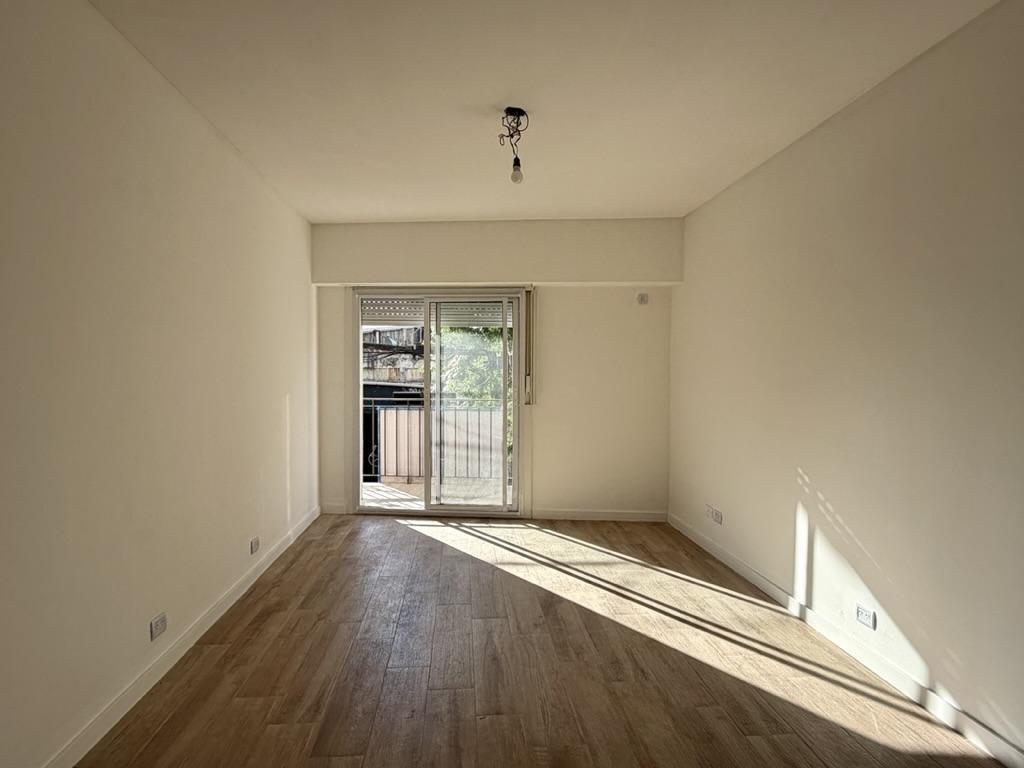 Foto de Departamento de 4 ambientes en Colegiales Muy luminoso completamente, imagen 4