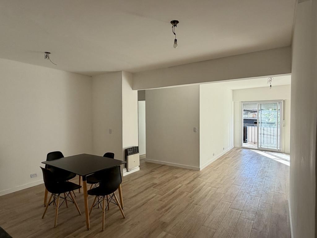 Foto de Departamento de 4 ambientes en Colegiales Muy luminoso completamente, imagen 2