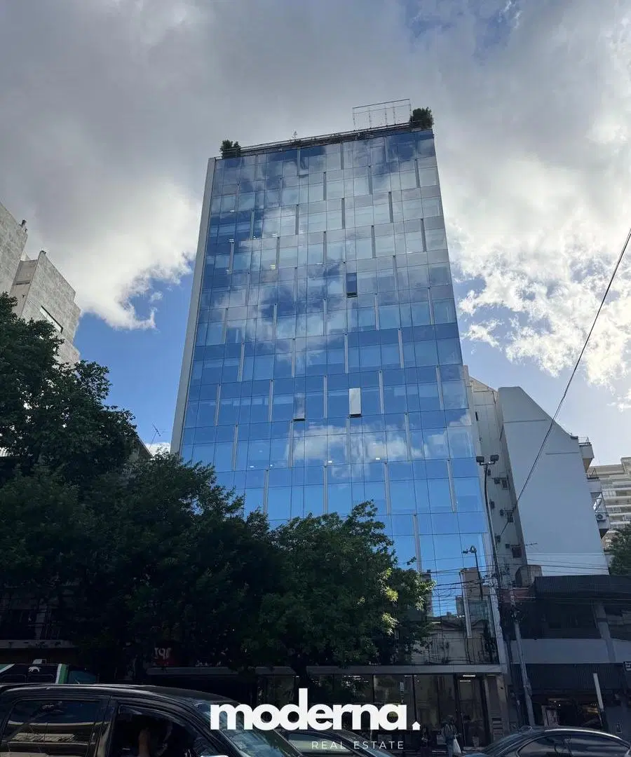 Oficina en Alquiler sobre Av. Del Libertador Piso entero con 2 cocheras Vista al Río 4
