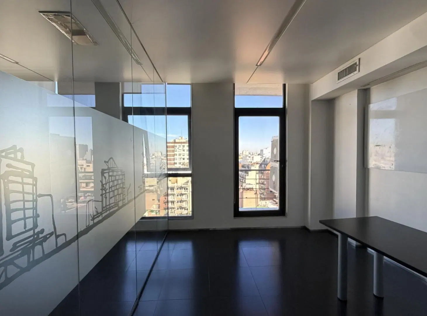 Oficina con cochera en Belgrano | Edificio de Categoría | Seg 24 hs 3