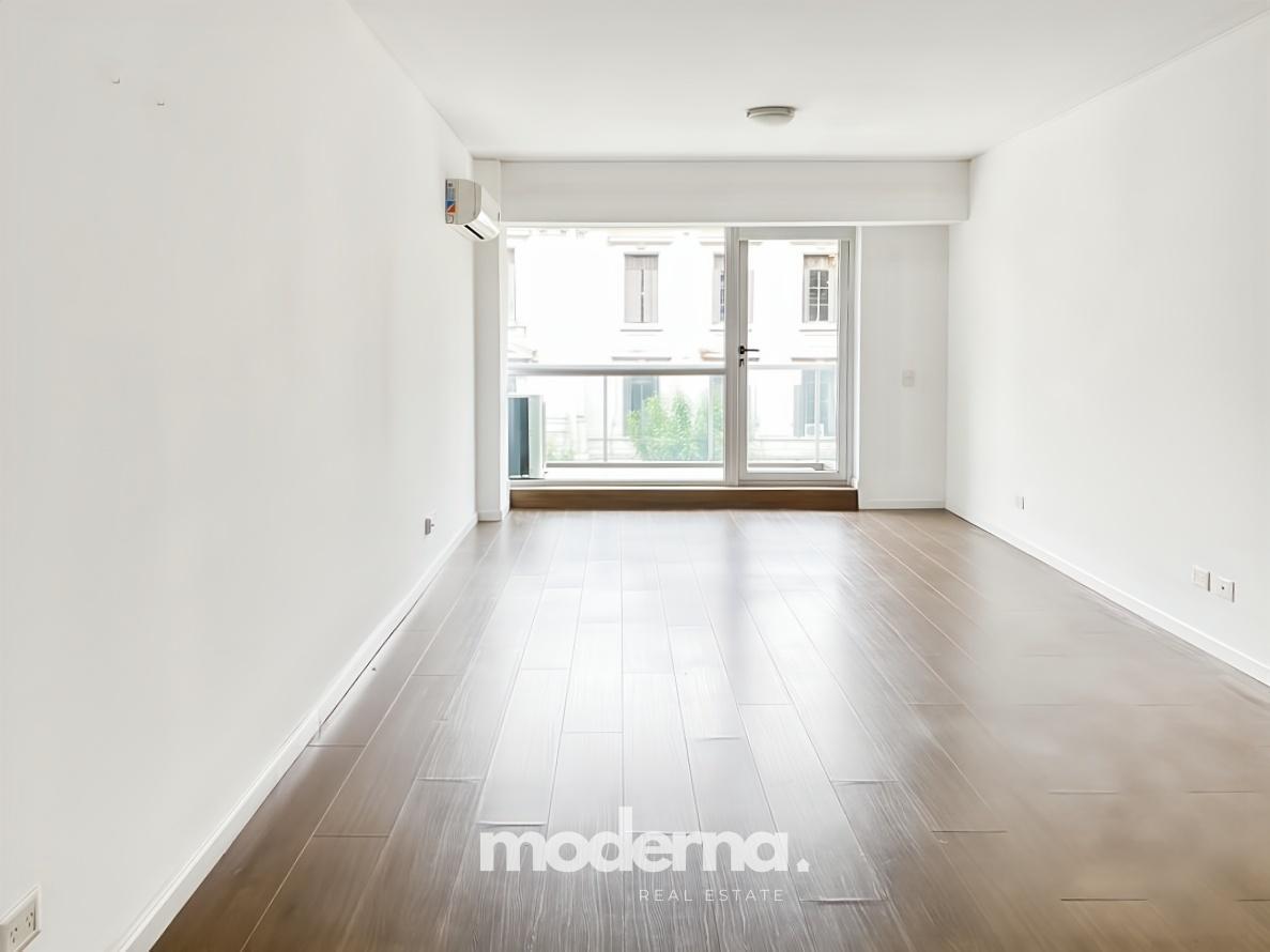 Foto de Monoambiente amplio con cochera - Apto Profesional - Av Las Heras y, imagen 1