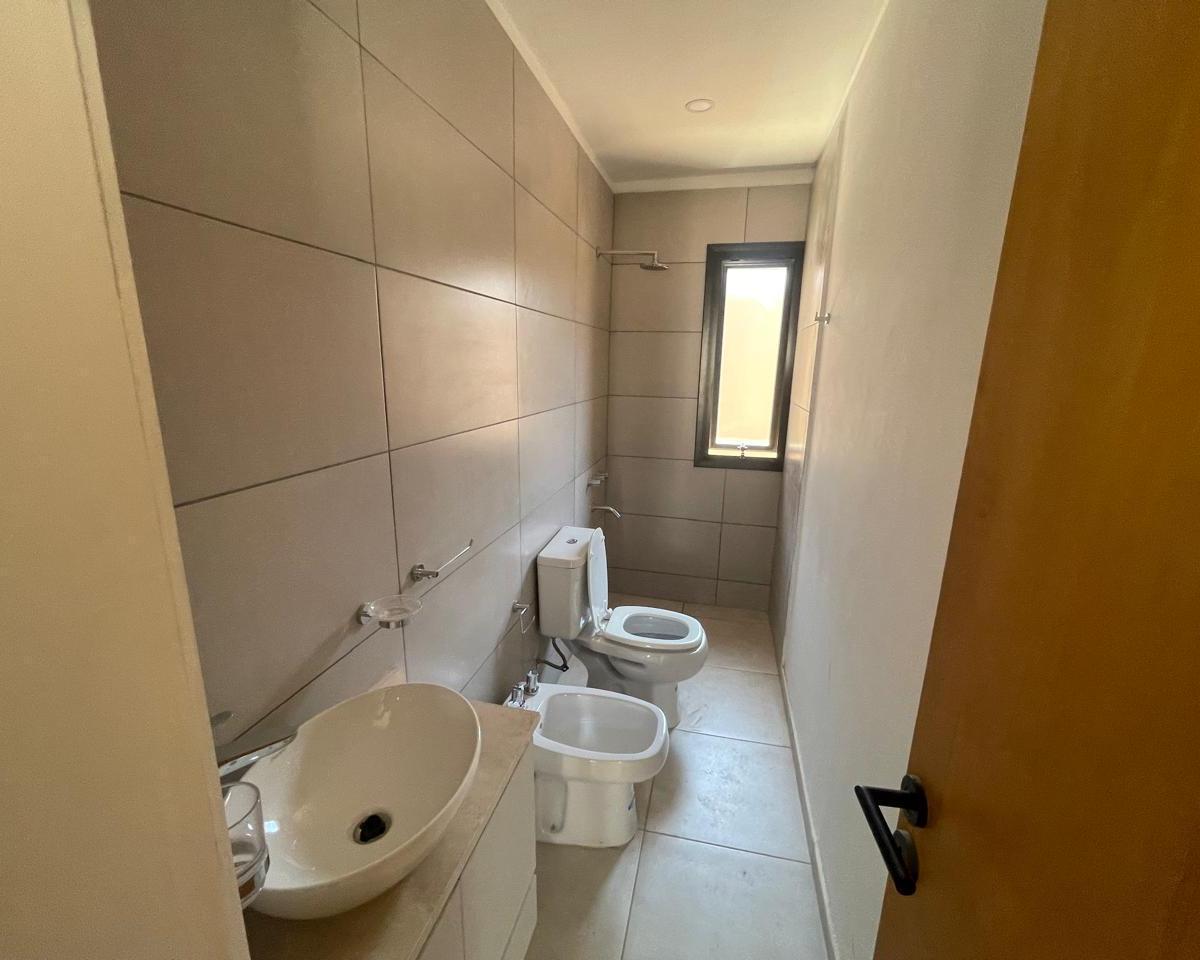 Departamento a Estrenar en Venta en Barrio Privado 2