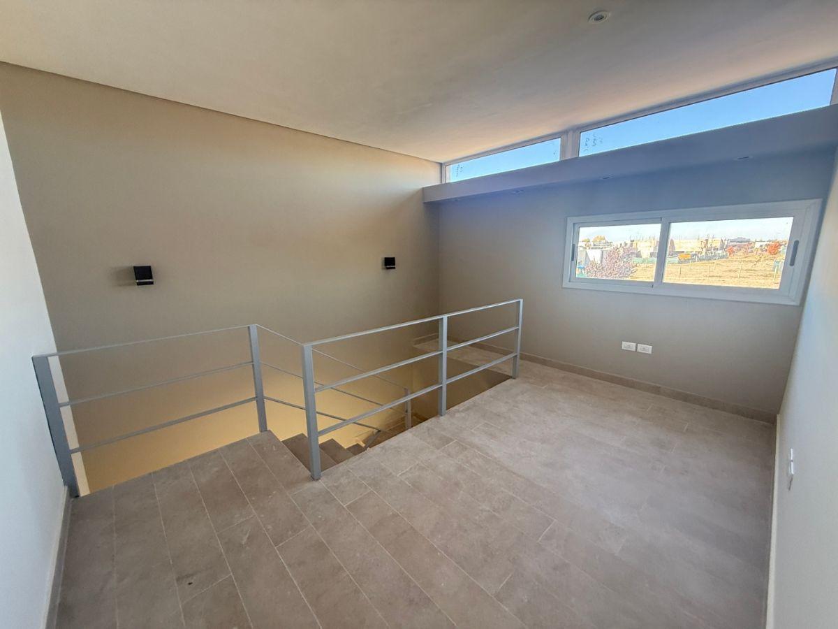 Foto de Elegancia Contemporánea y Confort : Residencia de Autor en Rincón de, imagen 5