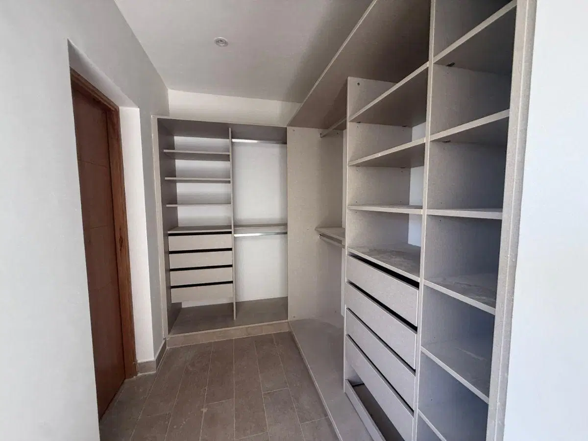 Elegancia Contemporánea y Confort : Residencia de Autor en Rincón de Viamonte 2