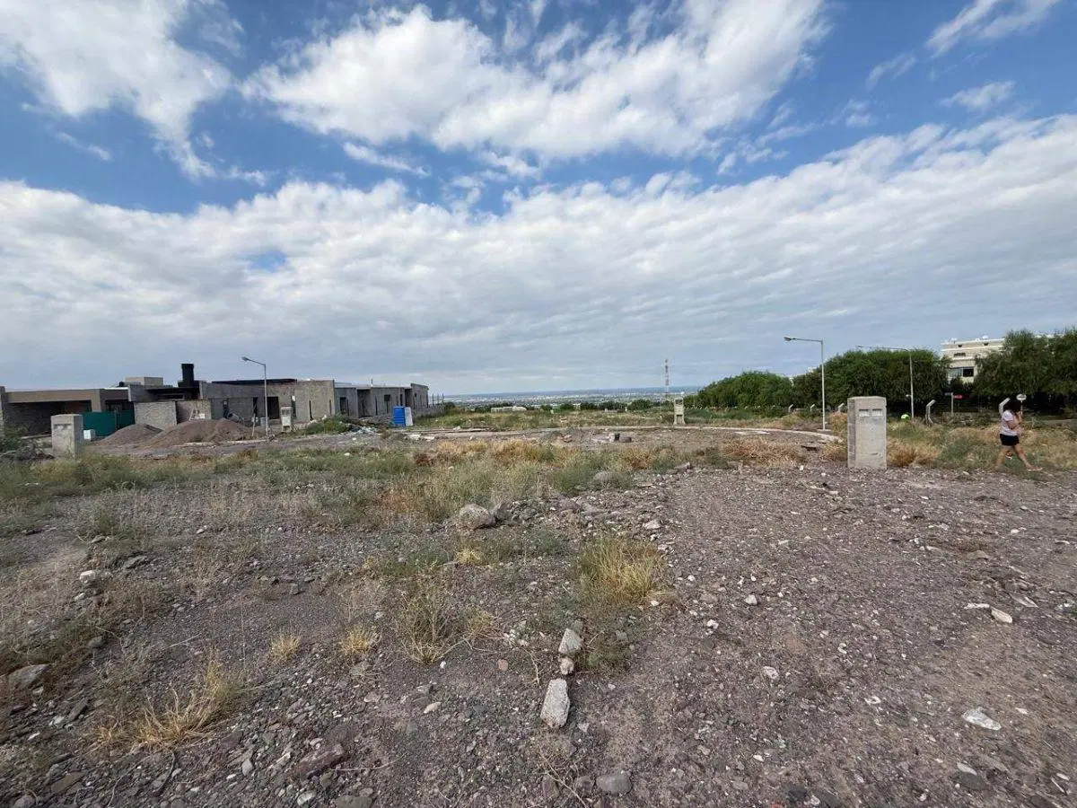 Lote Premium en Barrio Privado Frank Romero Oportunidad Única 773 mtrs 3