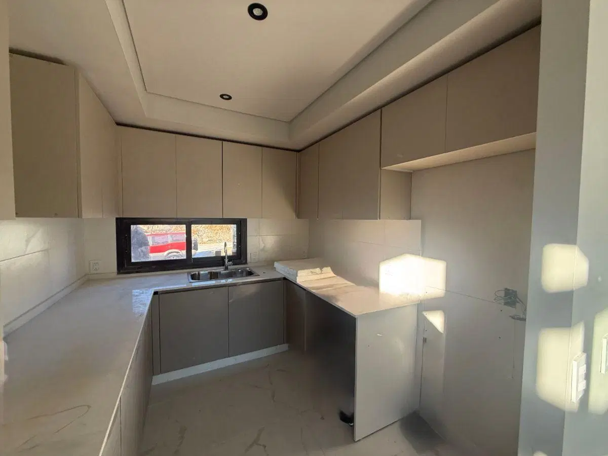 Casa en Venta a Estrenar 3 Dormitorios con Piscina Privada en Barrio La Bastilla 2