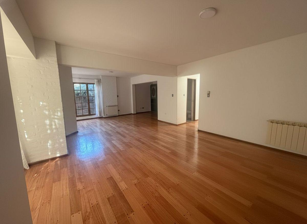Foto de Venta Casa en Dalvian: Casa de 3 Dormitorios ,Ambiente extra con baño, imagen 5