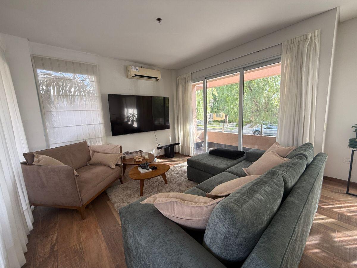 Foto de Casa en venta en Dalvian de una planta , 6 ambientes , piscina | Apta, imagen 5