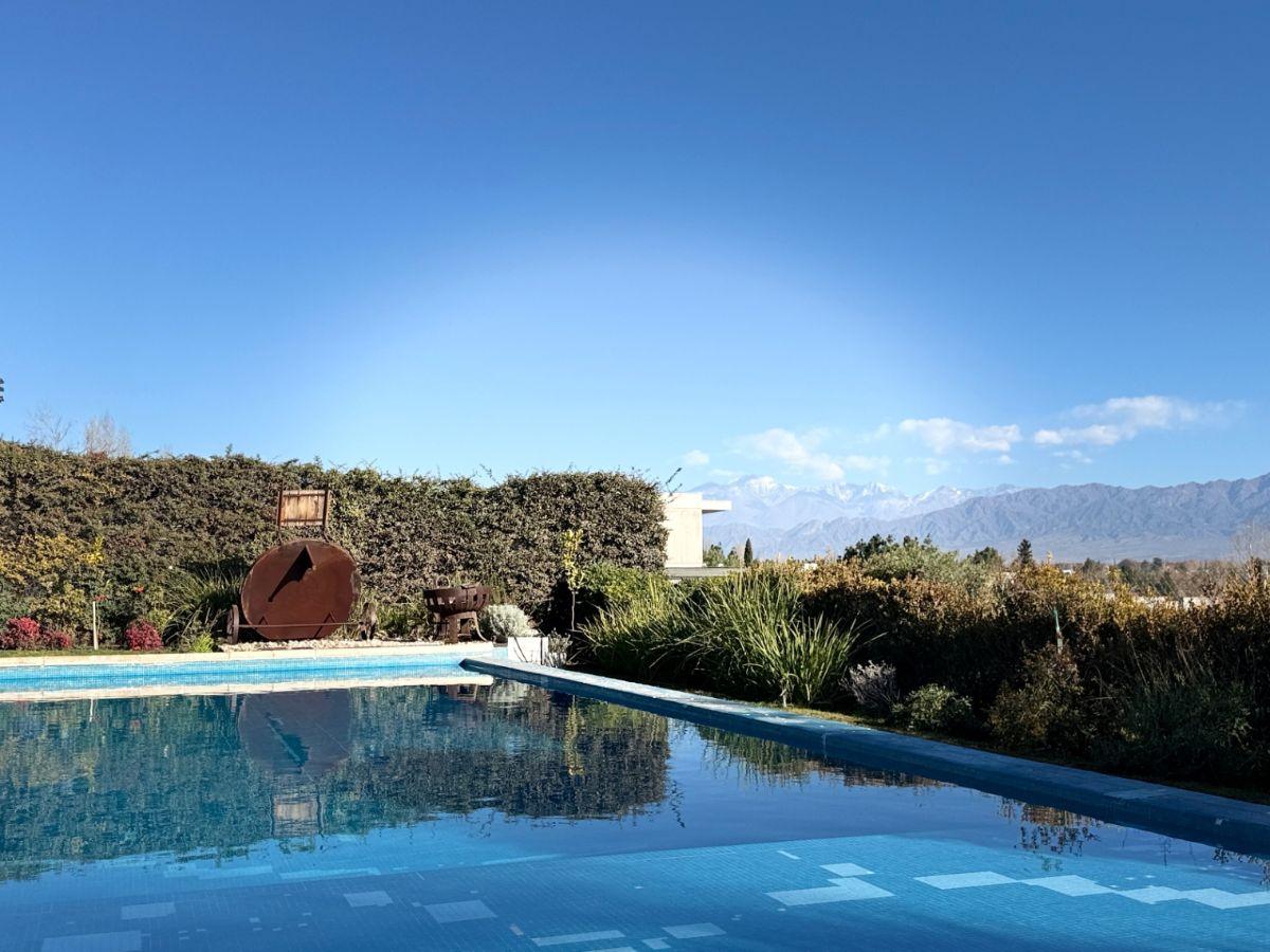 Foto de Casa en Venta en La Vacherie Country Golf | 4 Dormitorios, Piscina y, imagen 1