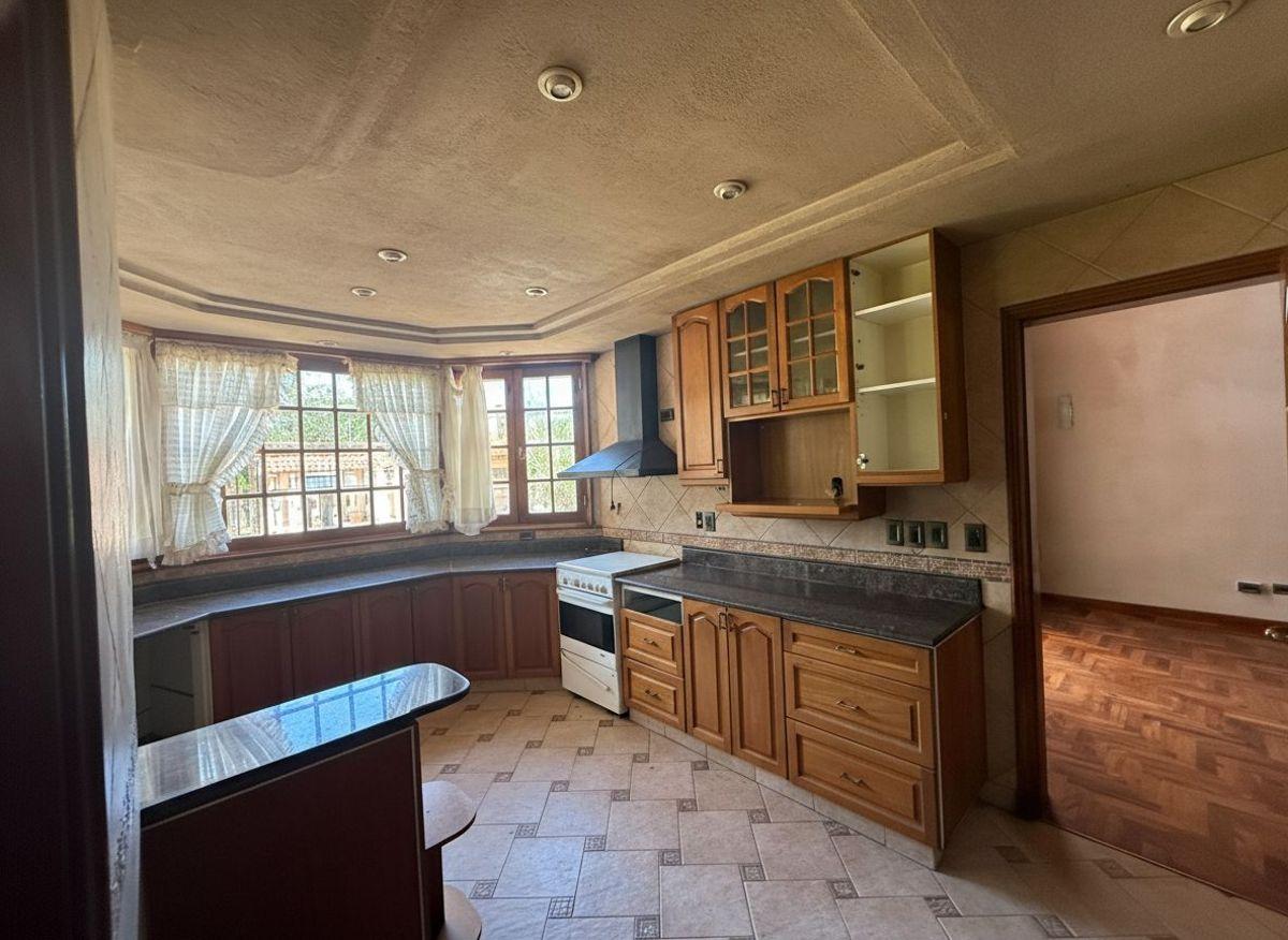 Foto de Casa en Alquiler 5 Dormitorios con Piscina en Barrio Dalvian, imagen 4