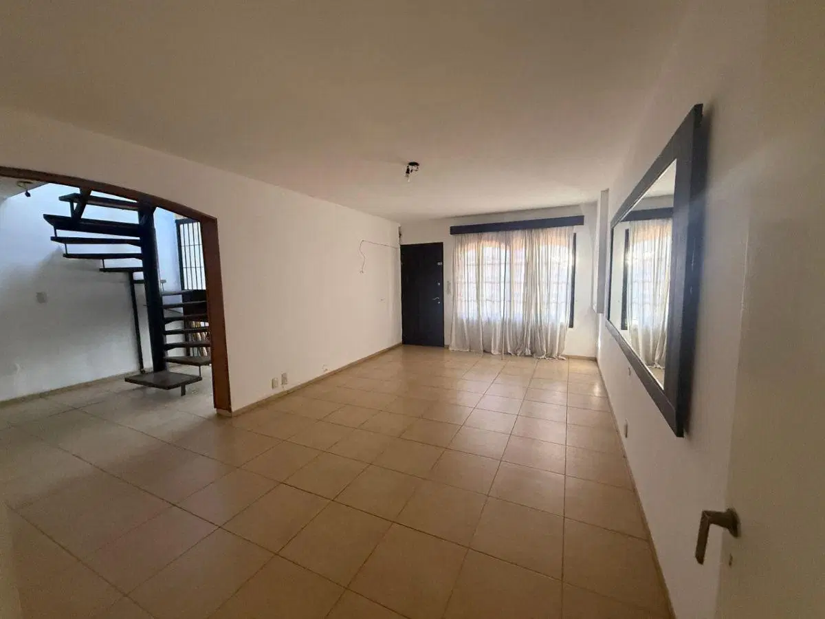 Casa en alquiler  cuatro dormitorios c/ cochera en 6.ª Sección Residencial Norte 5