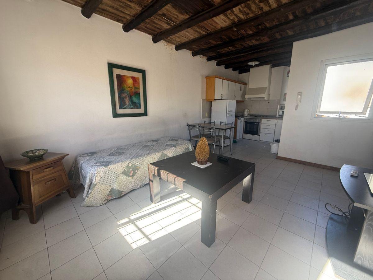 Foto de Departamento dos ambientes en alquiler Barrio Bombal., imagen 3