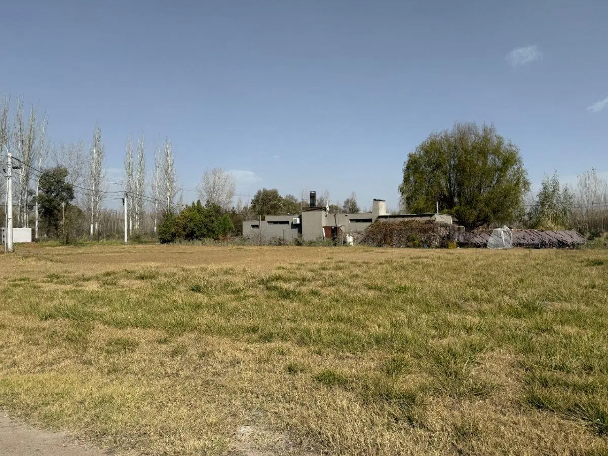 Terreno / Lote en venta de 799 m2 ubicado en Tunuyán 4