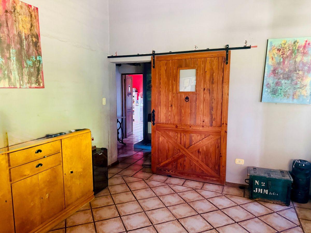 Foto de Casa 3 Dormitorios con Pileta en Barrio Cerrado, Guaymallén, imagen 5