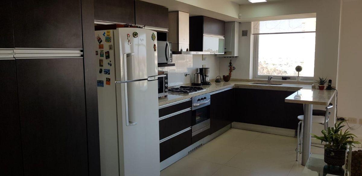 Foto de Departamento en alquiler c/ cochera en Godoy Cruz, imagen 2