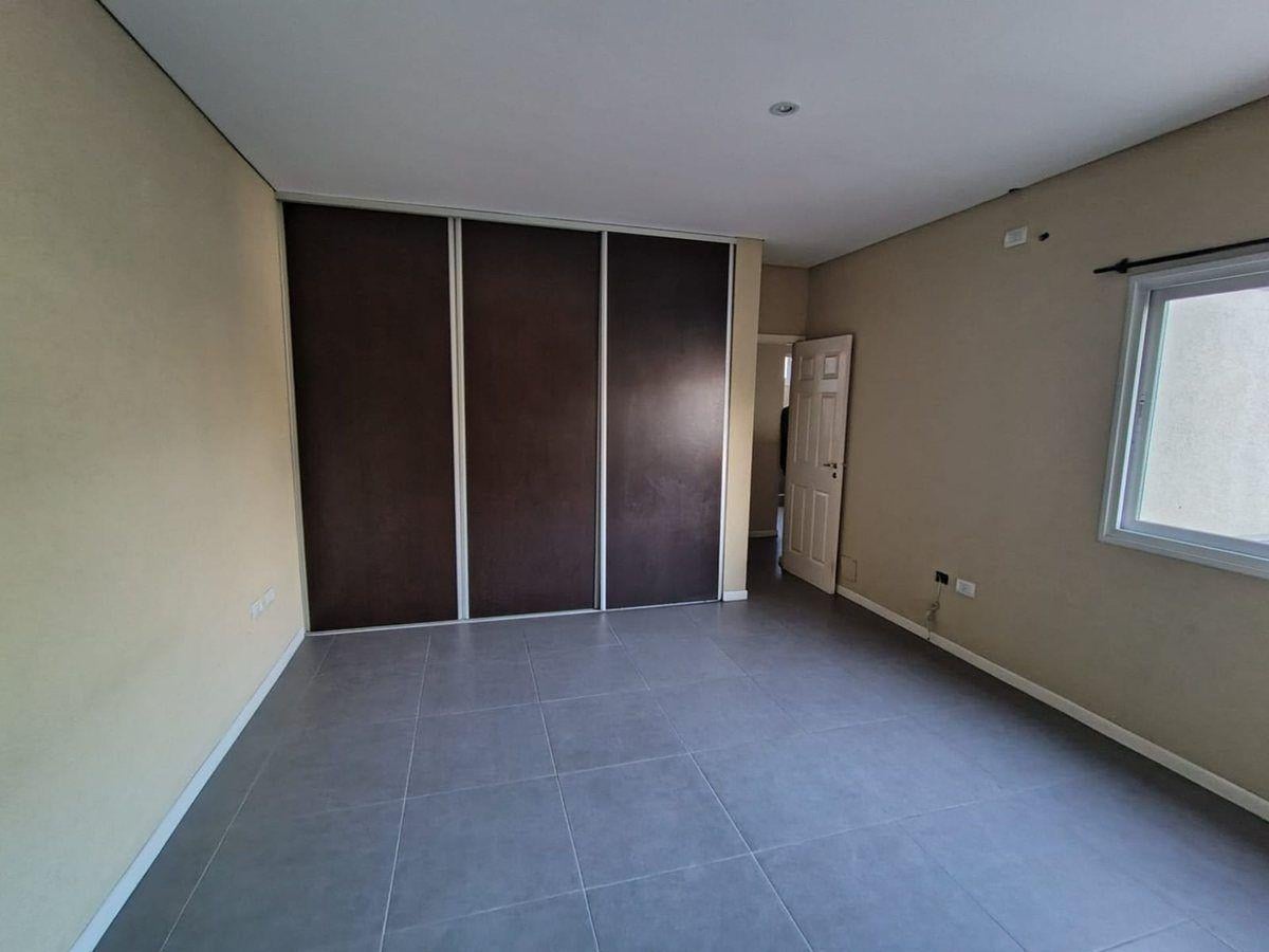 Foto de Dúplex en venta en Godoy Cruz, apto crédito, 2 dormitorios y cochera, imagen 5