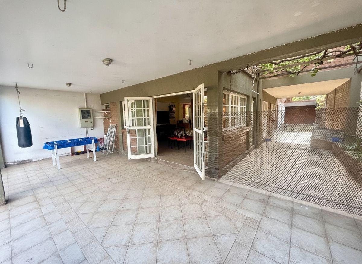 Foto de Casa 4 dormitorios · Lote 409 m² · Sexta Sección, imagen 5